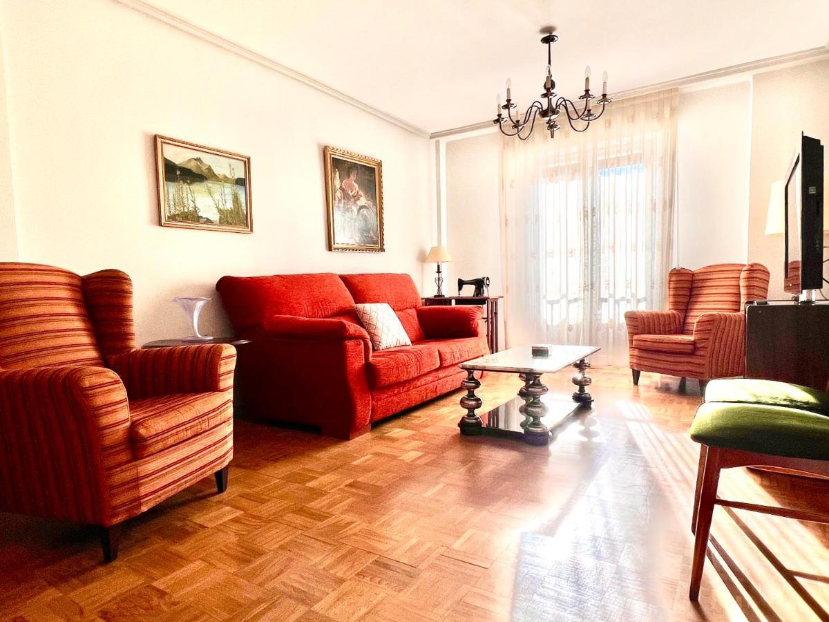 Housing Leon Santa Marina Apartment Bagian luar foto