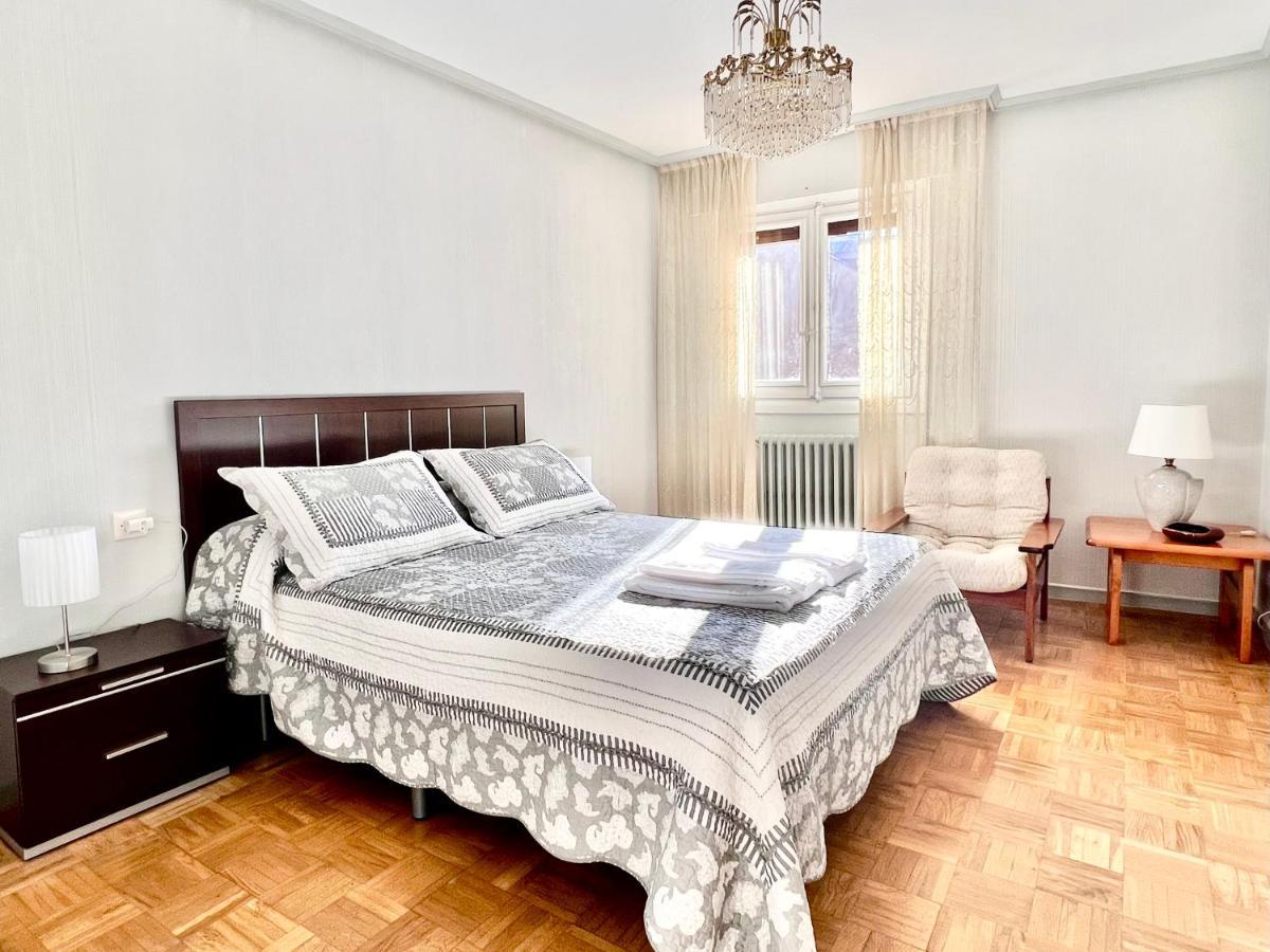 Housing Leon Santa Marina Apartment Bagian luar foto