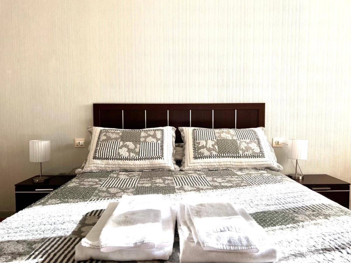 Housing Leon Santa Marina Apartment Bagian luar foto