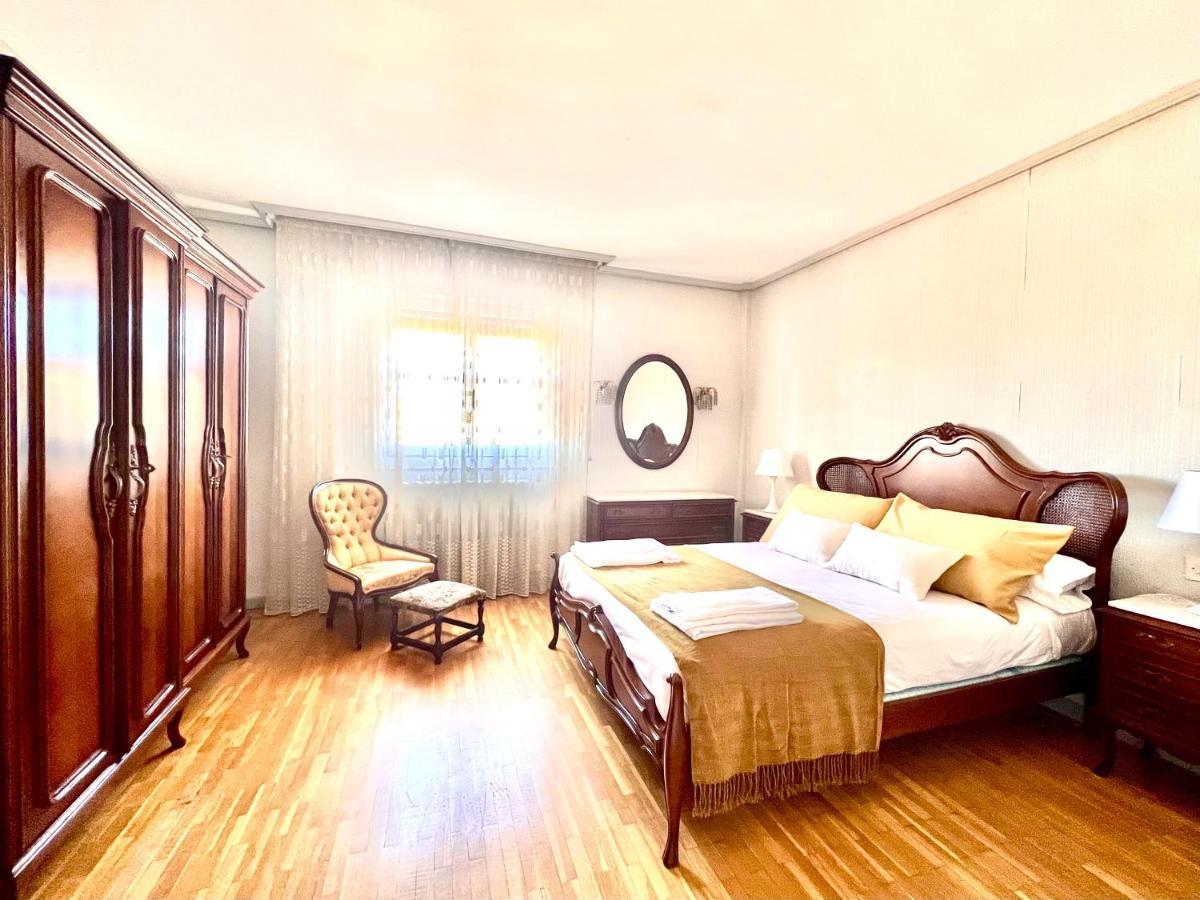 Housing Leon Santa Marina Apartment Bagian luar foto